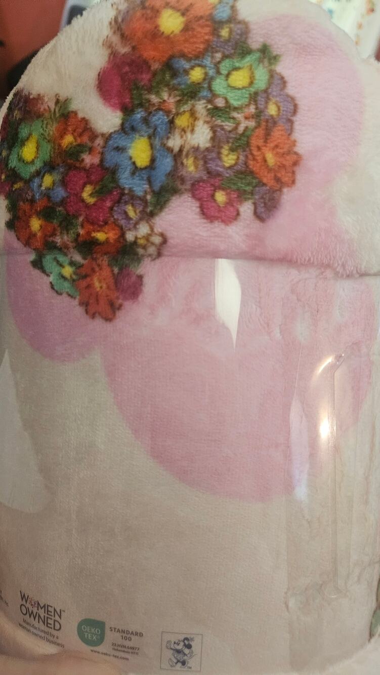 Large Oversized Super Soft Plush Throw Blanket 60x72 NWT Minnie Mouse Disney